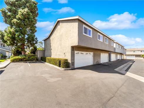 345  University  , Costa Mesa, CA