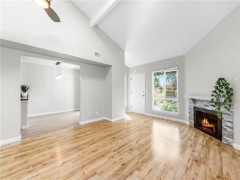345  University  , Costa Mesa, CA