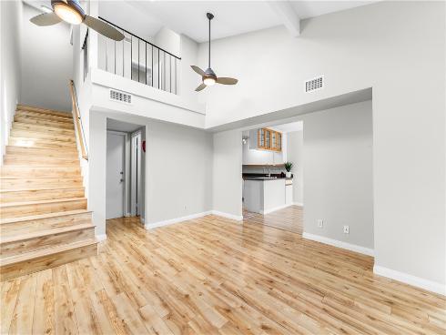 345  University  , Costa Mesa, CA