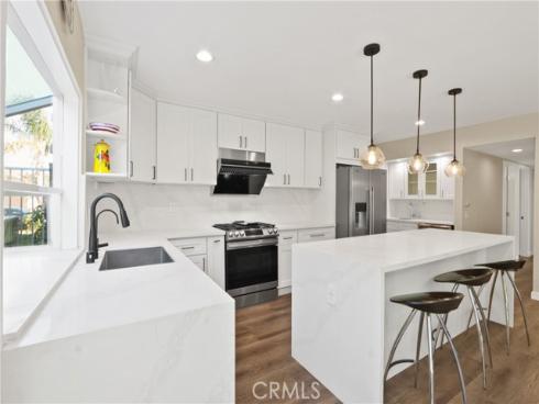 11685 Lakia , Cypress, CA