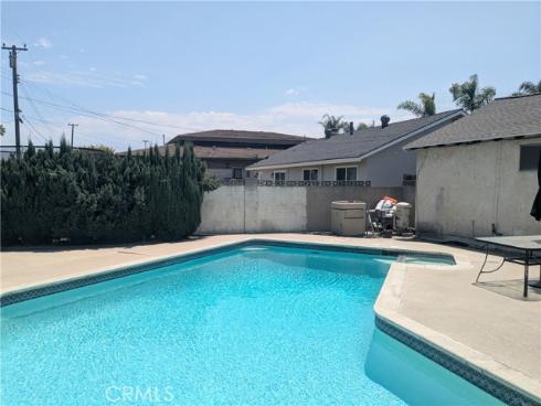 8252  Fontainbleau   Way, Cypress, CA