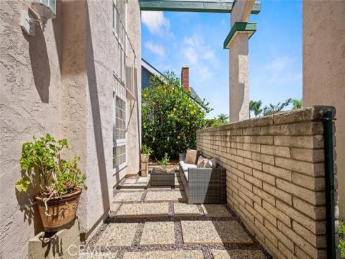 9717  Avenida Monterey  , Cypress, CA