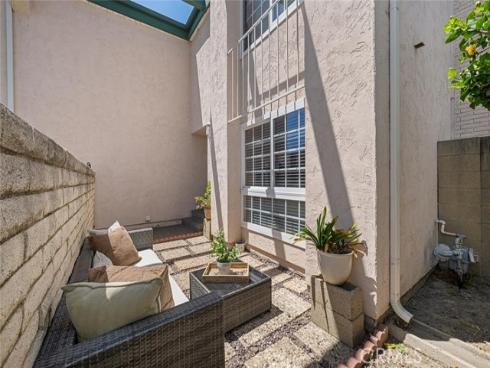9717  Avenida Monterey  , Cypress, CA
