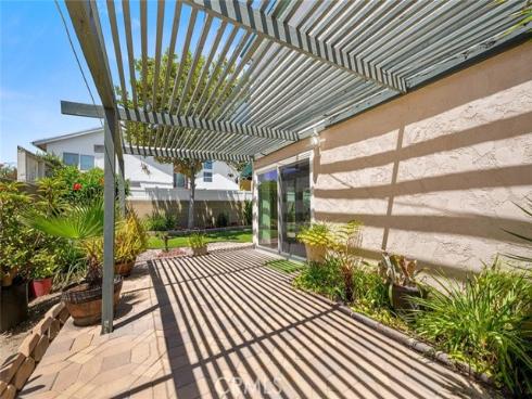 9717  Avenida Monterey  , Cypress, CA