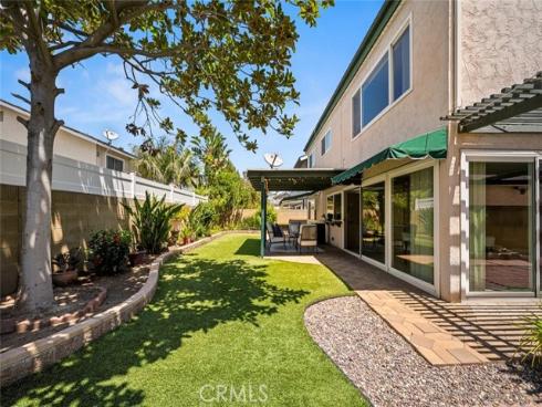9717  Avenida Monterey  , Cypress, CA