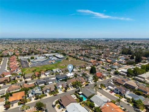 9717  Avenida Monterey  , Cypress, CA
