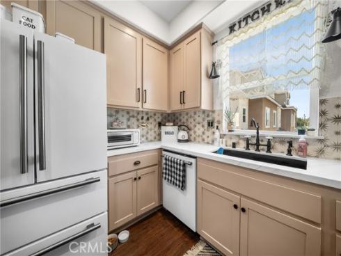 6198  Lincoln  18 , Cypress, CA