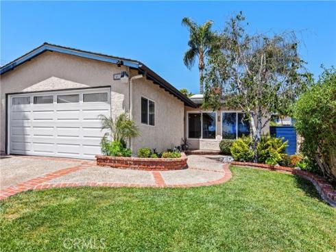 34572 Calle Naranja