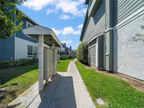 12042 Sylvan River 4 , Fountain Valley, CA