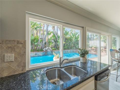 10488 Sioux River , Fountain Valley, CA