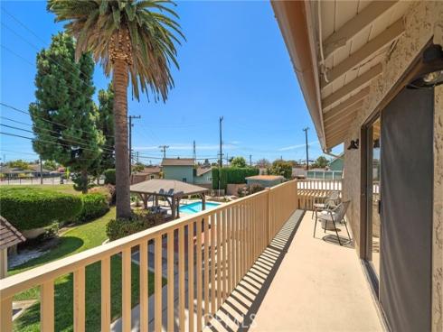 8798 La Casita Avenue, Fountain Valley, CA