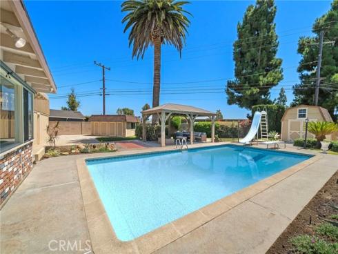 8798 La Casita Avenue, Fountain Valley, CA