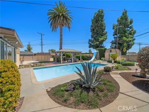 8798 La Casita Avenue, Fountain Valley, CA