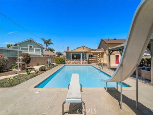 8798 La Casita Avenue, Fountain Valley, CA