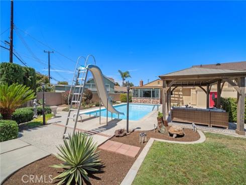 8798 La Casita Avenue, Fountain Valley, CA
