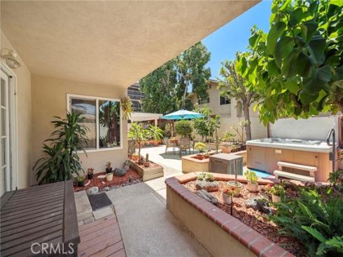 17527 Briarwood Street, Fountain Valley, CA