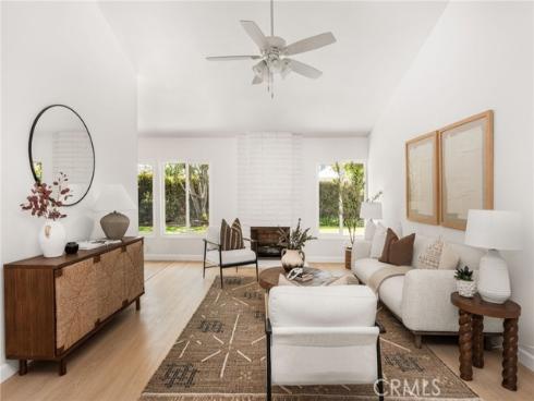 9376 Siskin , Fountain Valley, CA