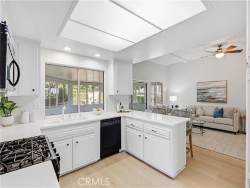 17982 Los Pesos Circle , Fountain Valley, CA