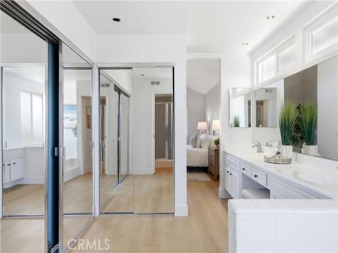 17982 Los Pesos Circle , Fountain Valley, CA