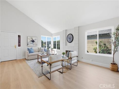 17982 Los Pesos Circle , Fountain Valley, CA