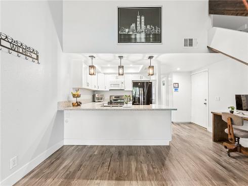 2775 Pine Creek , Fullerton, CA