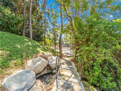2775 Pine Creek , Fullerton, CA