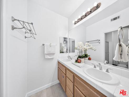 1294  Mcfadden   Drive, Fullerton, CA