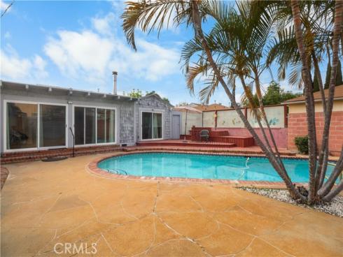 708 S Orange  , Fullerton, CA