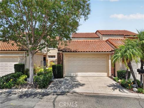 525  Riviera   Court, Fullerton, CA