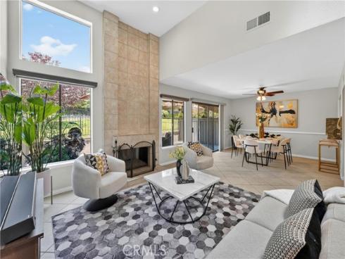 525  Riviera   Court, Fullerton, CA
