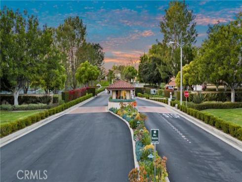 525  Riviera   Court, Fullerton, CA