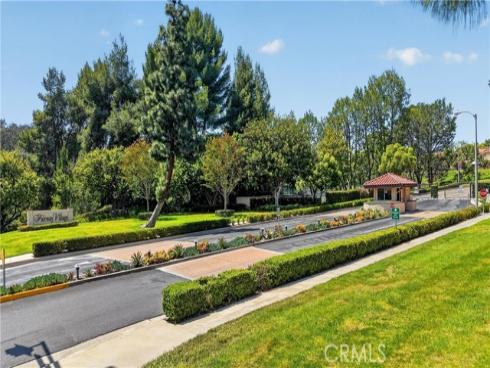525  Riviera   Court, Fullerton, CA