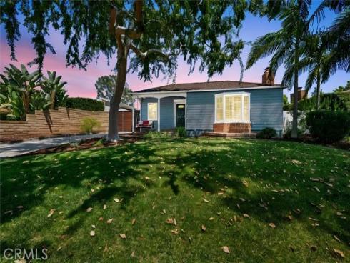 816  Grandview  , Fullerton, CA