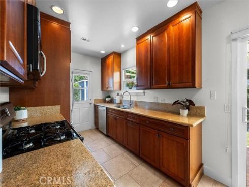 816  Grandview  , Fullerton, CA