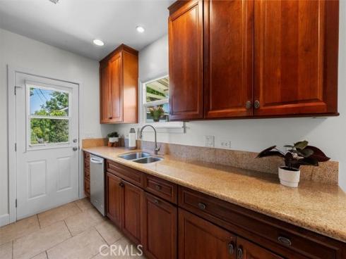 816  Grandview  , Fullerton, CA