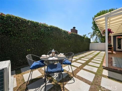 816  Grandview  , Fullerton, CA