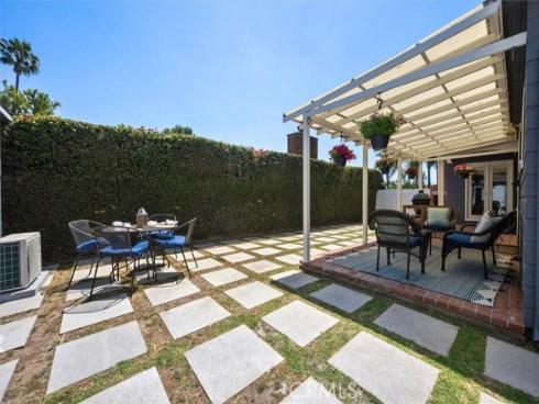 816  Grandview  , Fullerton, CA