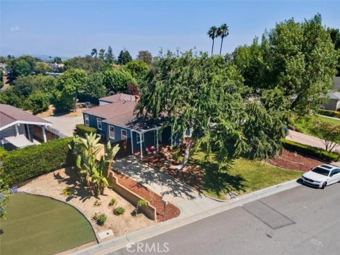 816  Grandview  , Fullerton, CA
