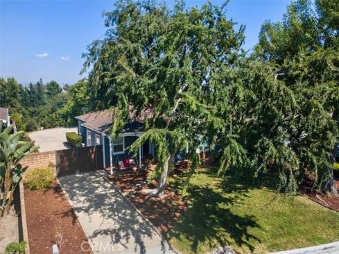 816  Grandview  , Fullerton, CA