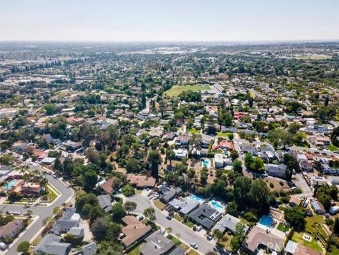 816  Grandview  , Fullerton, CA