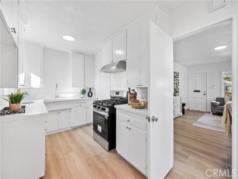 2100 W Valencia , Fullerton, CA