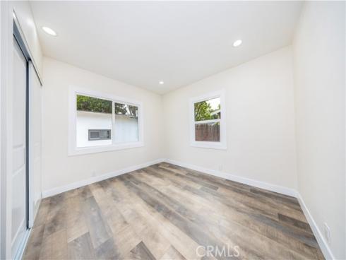 329 W Whiting Avenue, Fullerton, CA