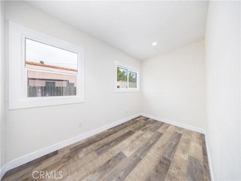 329 W Whiting Avenue, Fullerton, CA