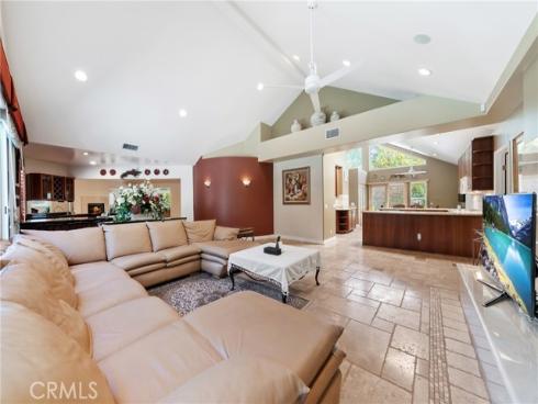 200 W Hermosa Drive, Fullerton, CA