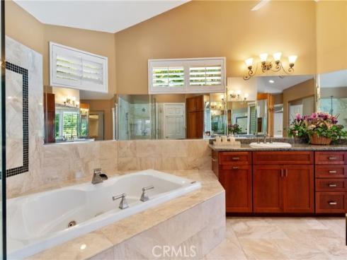 200 W Hermosa Drive, Fullerton, CA