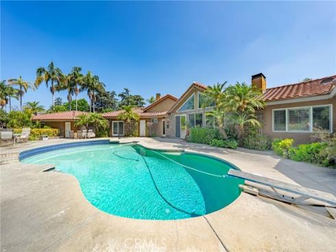 200 W Hermosa Drive, Fullerton, CA