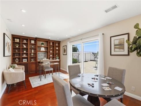 2524  Hartford   Avenue, Fullerton, CA