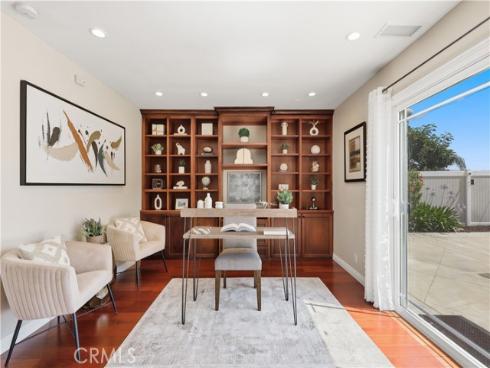 2524  Hartford   Avenue, Fullerton, CA