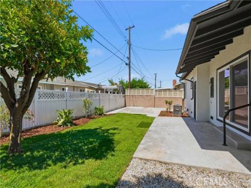 1500 W Elm , Fullerton, CA