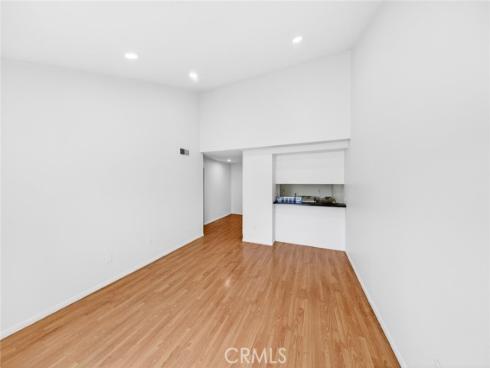 3054 Associated 26 , Fullerton, CA